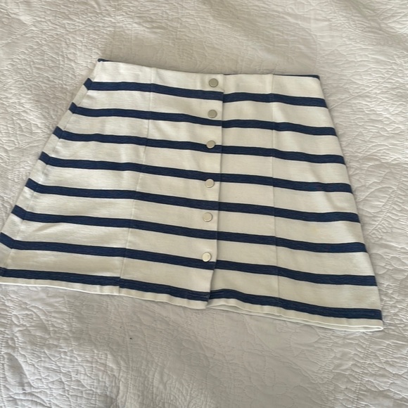 Zara skirt - Picture 1 of 3